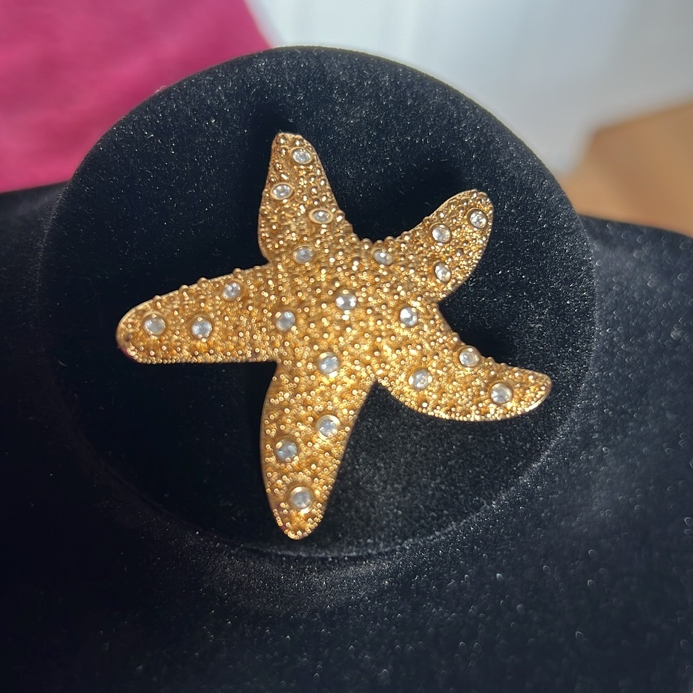 VTG Retired Swarovski Crystal Starfish Brooch Pin